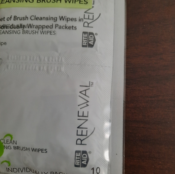 Renewal Come Clean Cleansing Brush Wipes - Picture 3 of 4
